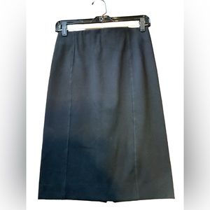 P iace’ Italian Women’s Skirt. NWOT Size 6 See Measurements. Double Rear Zipper